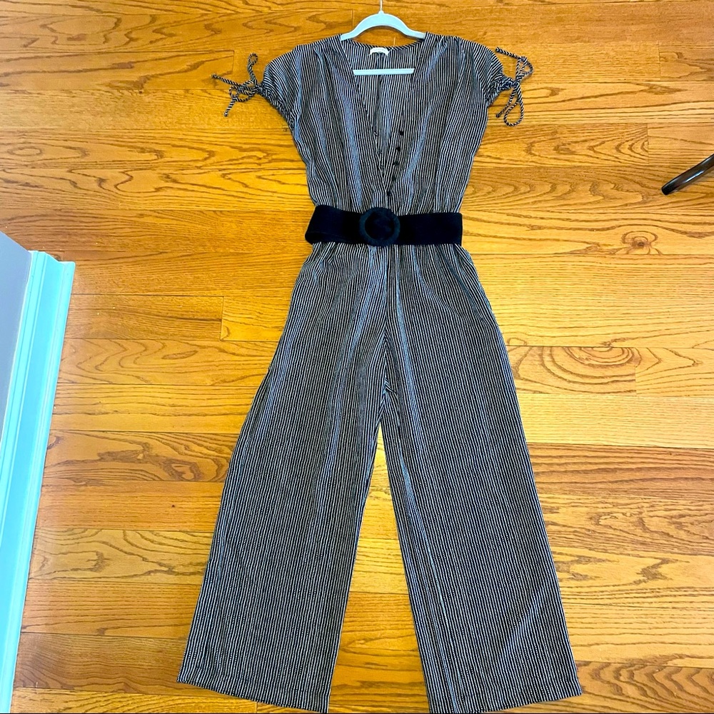 Woman’s adorable jumpsuit worn twice